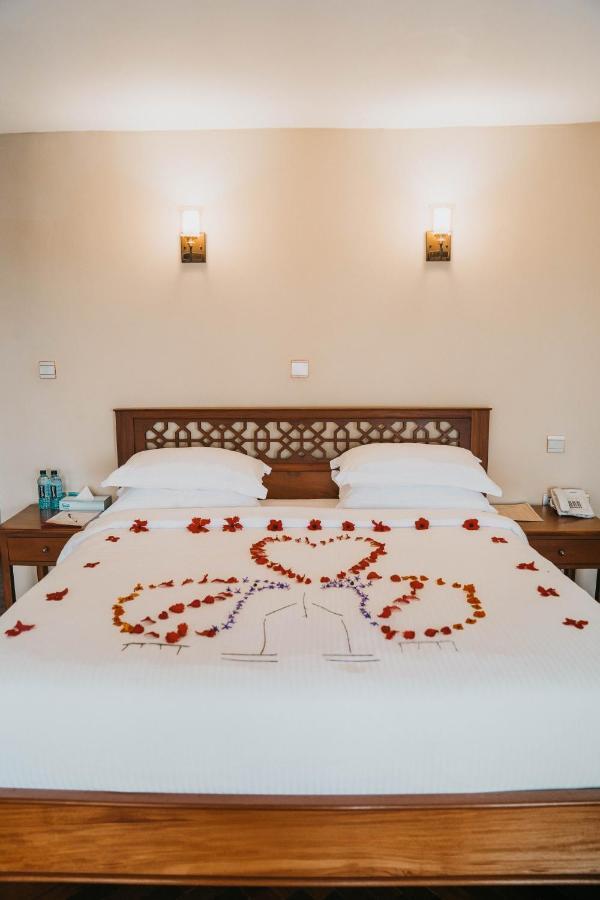 Saab Royale Resort Kajiado ภายนอก รูปภาพ