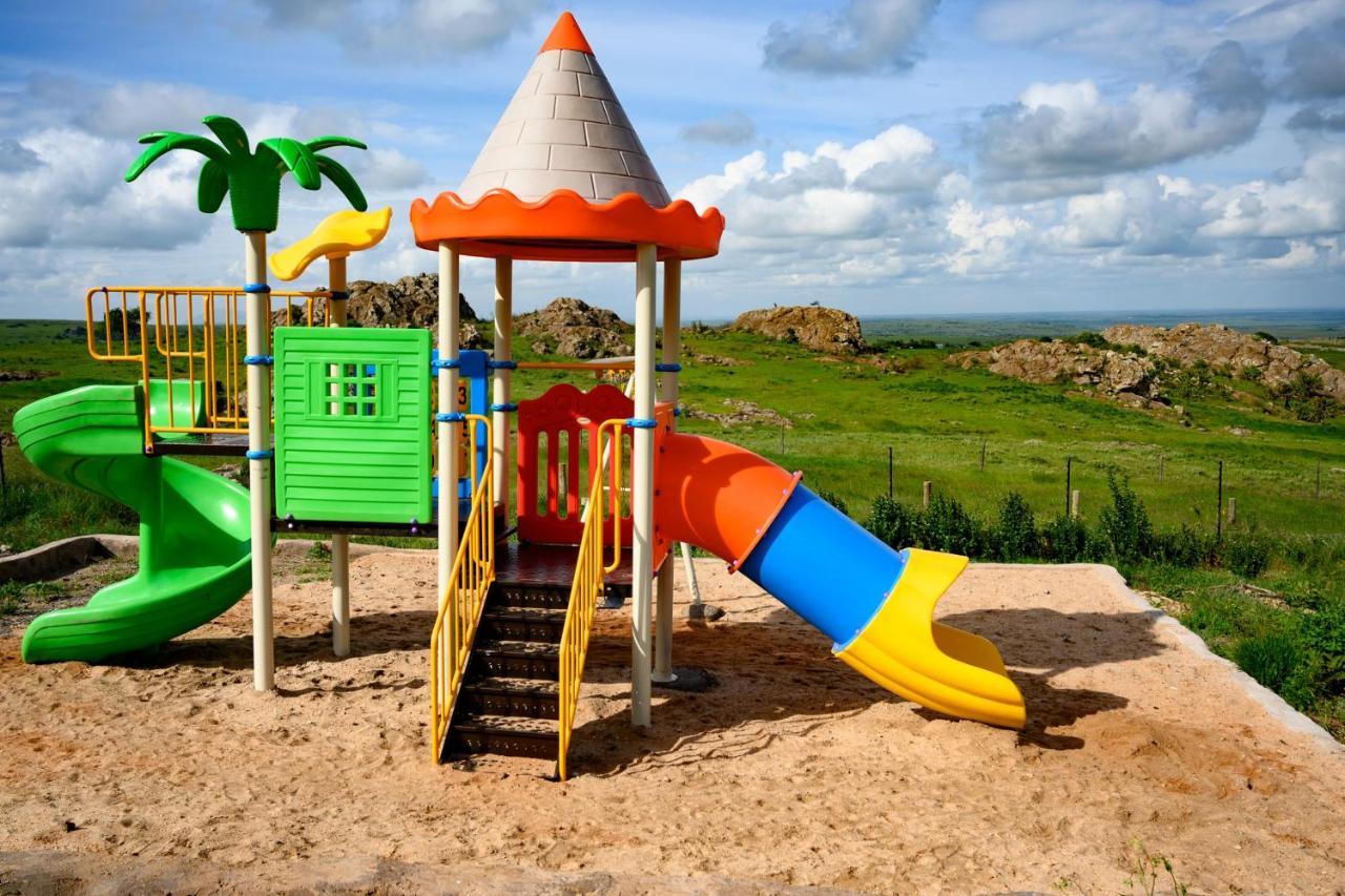 Saab Royale Resort Kajiado ภายนอก รูปภาพ