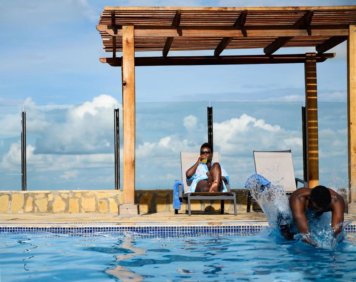 Saab Royale Resort Kajiado ภายนอก รูปภาพ